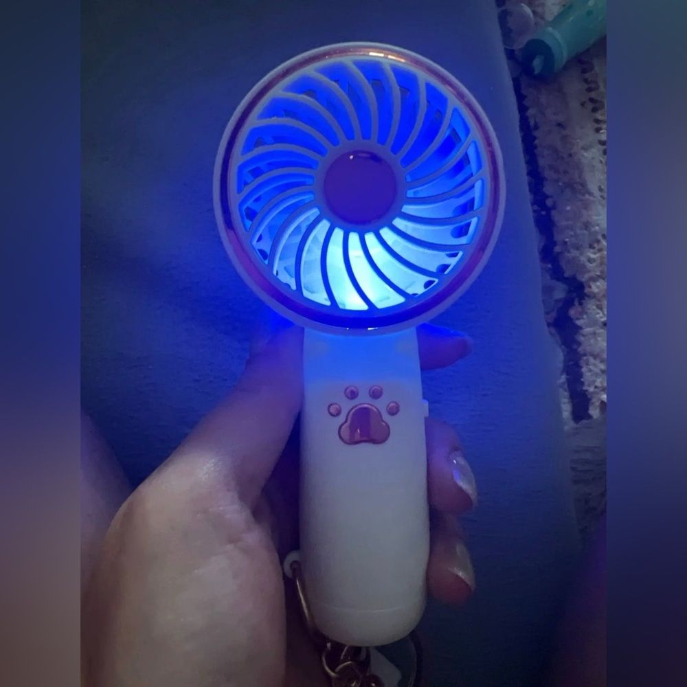 Mini Fan - Picture 3 of 3